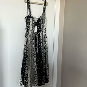 Women’s motherhood maternity dress. Size S. NWT!